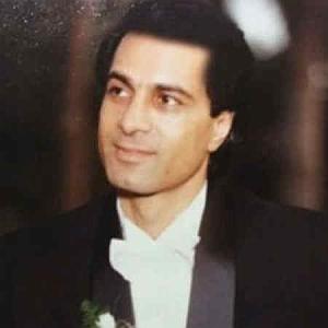 احمد آزاد میخونه