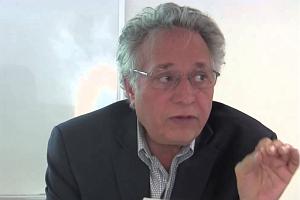 کالج مشهد مصاحبه با دكتر كريمى حكاك در مورد راديو كالج پارك