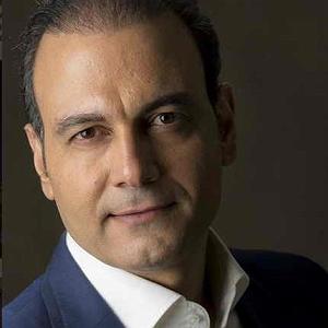 علیرضا قربانی  سیمرغ رسوای زمانه(علی رضا قربانی)