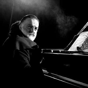 علیرضا عصار انسانم ارزوست