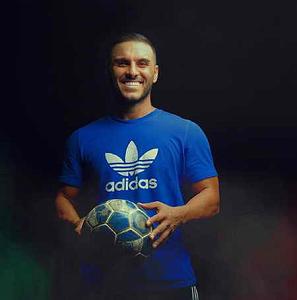 آرمین ۲AFM طبق معمول