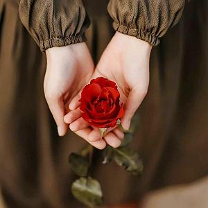 دختر فراشباشی  دختر با گیتار – اخی عاشیقم اونا صادیقم