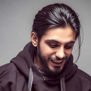 مونولوگ زیبای موج بیشعور!! لیلی زیبای من عشق و رویای من موج موهای تورا دریا ندارد با گیتار اصلی با ...