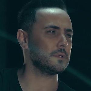 ناصر زینعلی مجسمه بلودموزیک|bloodmusic deleto chikaresh konam guitarmusic