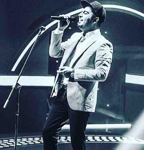 خیلی توپه حتما ببینین!! من همش بهونه آوردم که راه خونه تو خیلی دوره