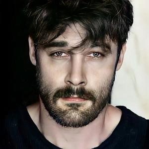 درد هام از مهدی اعراف علی یاسینی از خاکم میکشم بیرون ریشمو