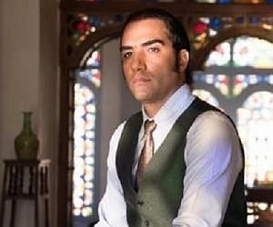 رضا یزدانی - تو خودم می سوزم رضا یزدانی تو خودم میسوزم