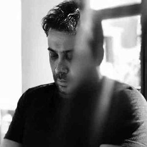 مصاحبه خفن با محسن چاوشی تو هوای گرم بندر توی بازار خرمشهر محسن چاوشی