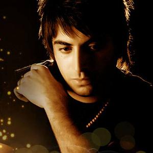 تکونی کردم دلم گیره