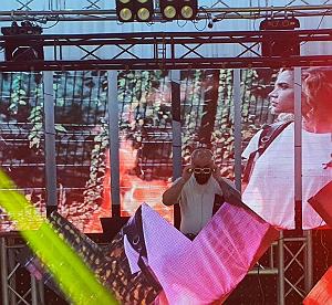 پلی لیست شاد مهمونی 3 میکس شاد مخصوص مهمونی و عروسی