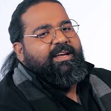 دانلود آهنگ هست یا نیست از رضا صادقی از سایت دیما موزیک 